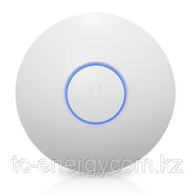Точка доступа Ubiquiti UniFi AP AC Pro E