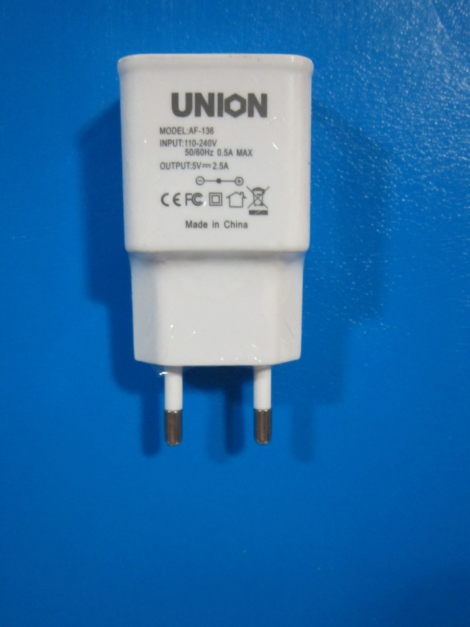 Адаптер Евровилка 220V на USB 5V, 2A