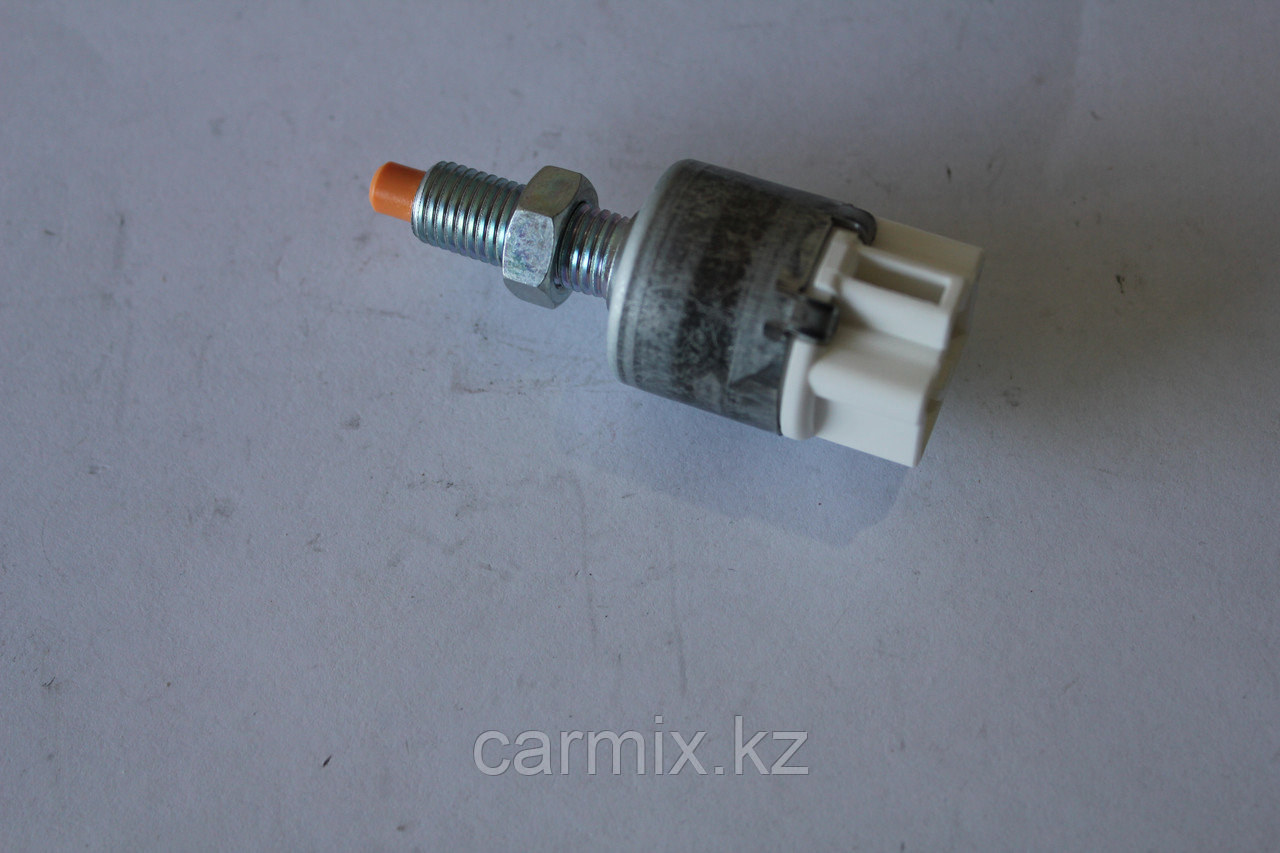 Датчик включения фонаря сигнала торможения IS250 GSE20, RX300 MCU38