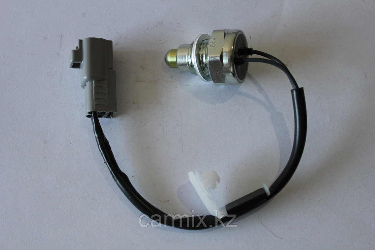Датчик включения заднего хода YARIS NCP90, COROLLA ZRE151