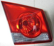 Фонарь задний внутренний Chevrolet Cruze/ Шевроле Круз