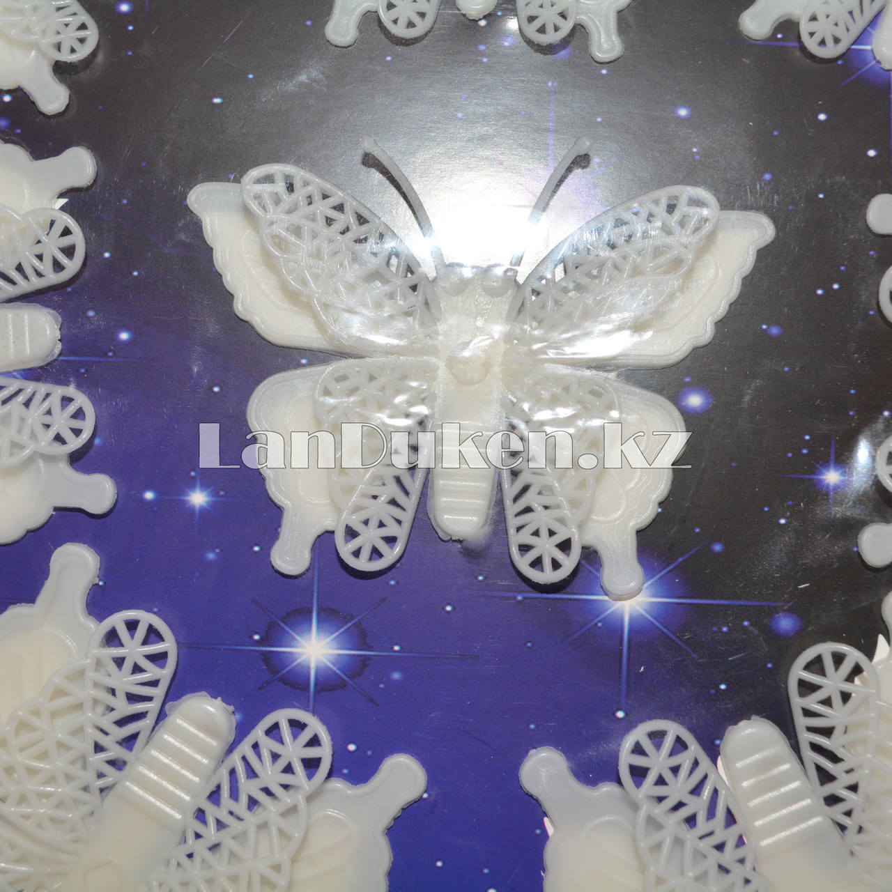 Фосфорные бабочки белые 3D наклейки на потолок в детскую - фото 3 - id-p55909596
