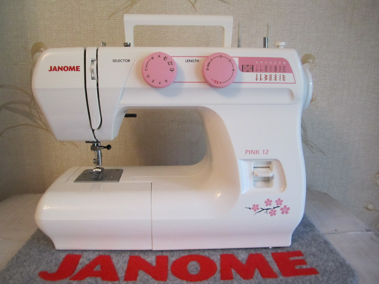 Швейная машинка Janome PINK 12