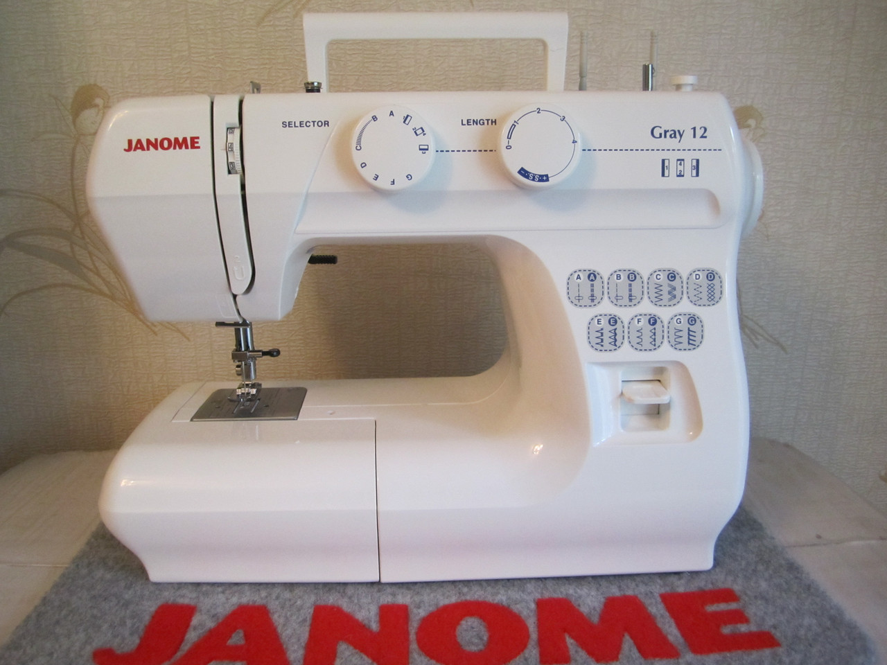 Janome GRAY 12 Швейная машинка