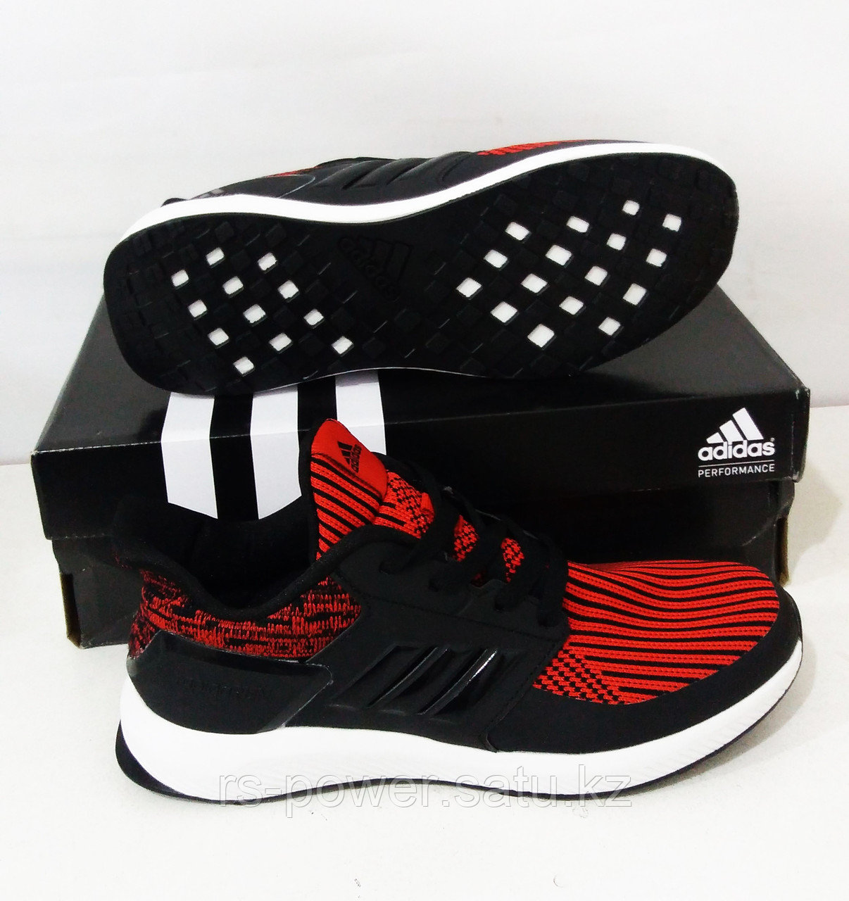 Кроссовки Adidas