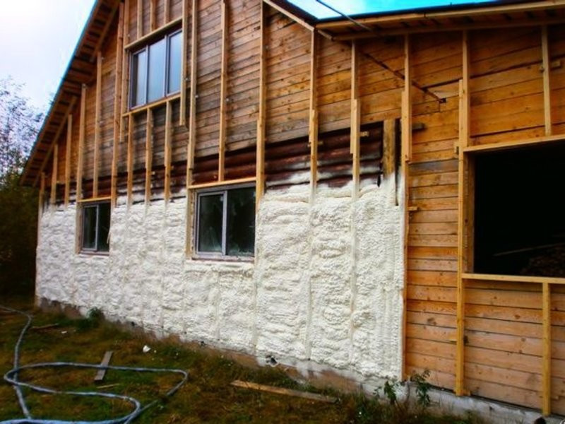 Утепление деревянного дома снаружи пенополиуретаном - фото 1 - id-p56125369