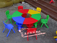 Пластиковый детский столик с секциями, 6 секций, Китай