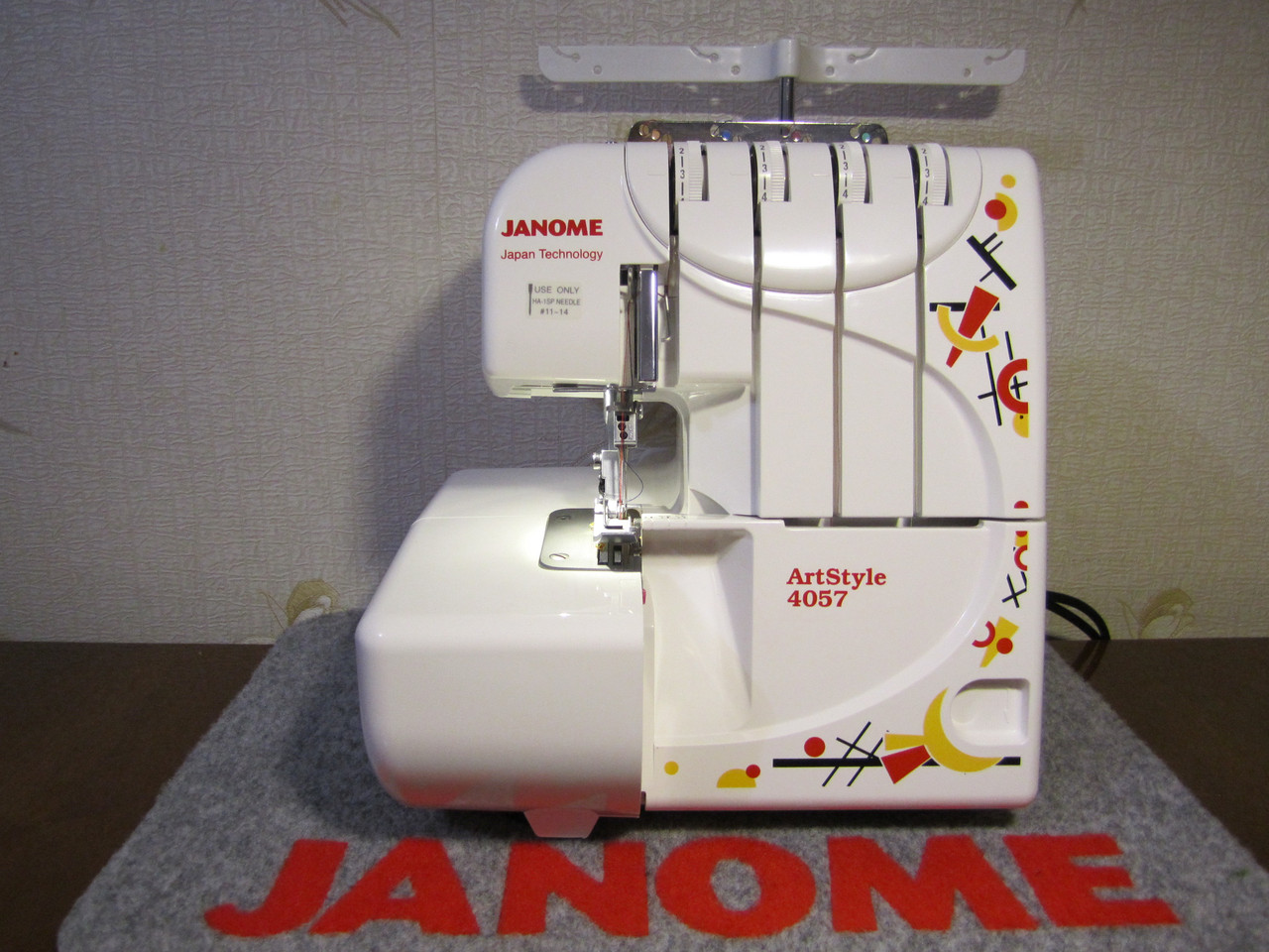Оверлок Janome ArtStyle 4057