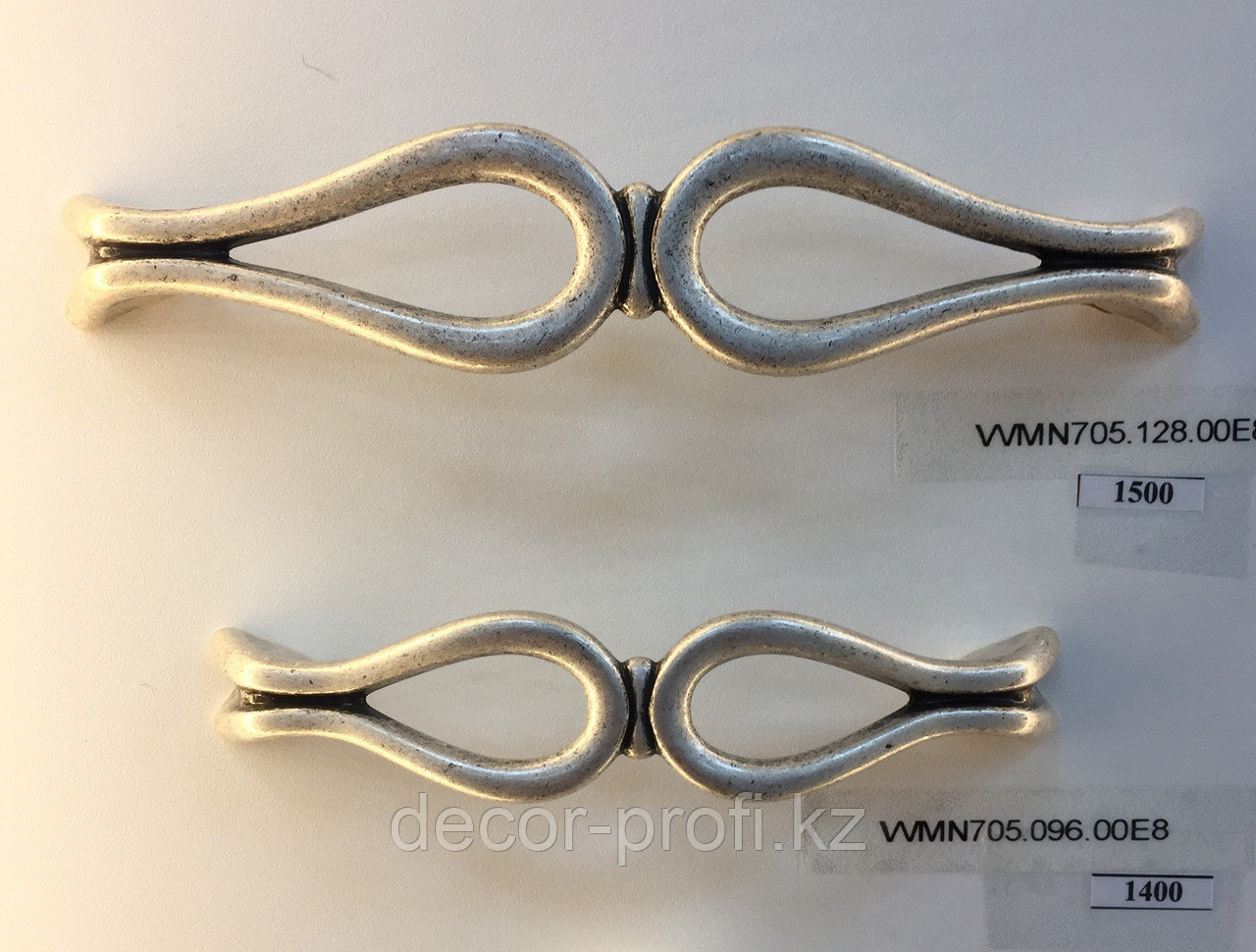 705.WMN.128.00E8