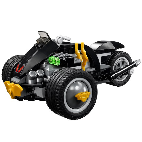 Lego Super Heroes Бетмен: Нападение Когтей