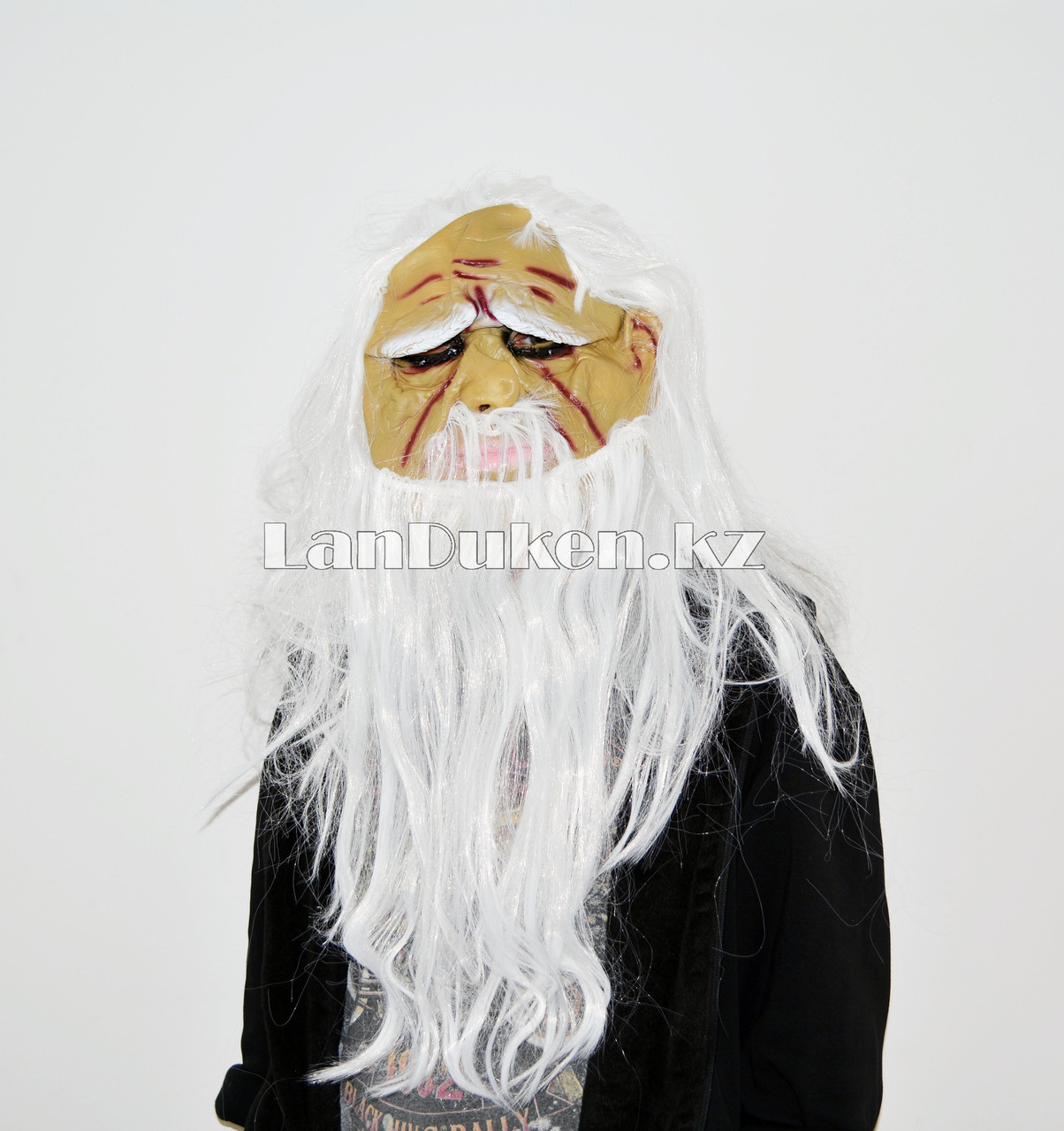 Латексная маска на хэллоуин смуглый старик с седой бородой 040