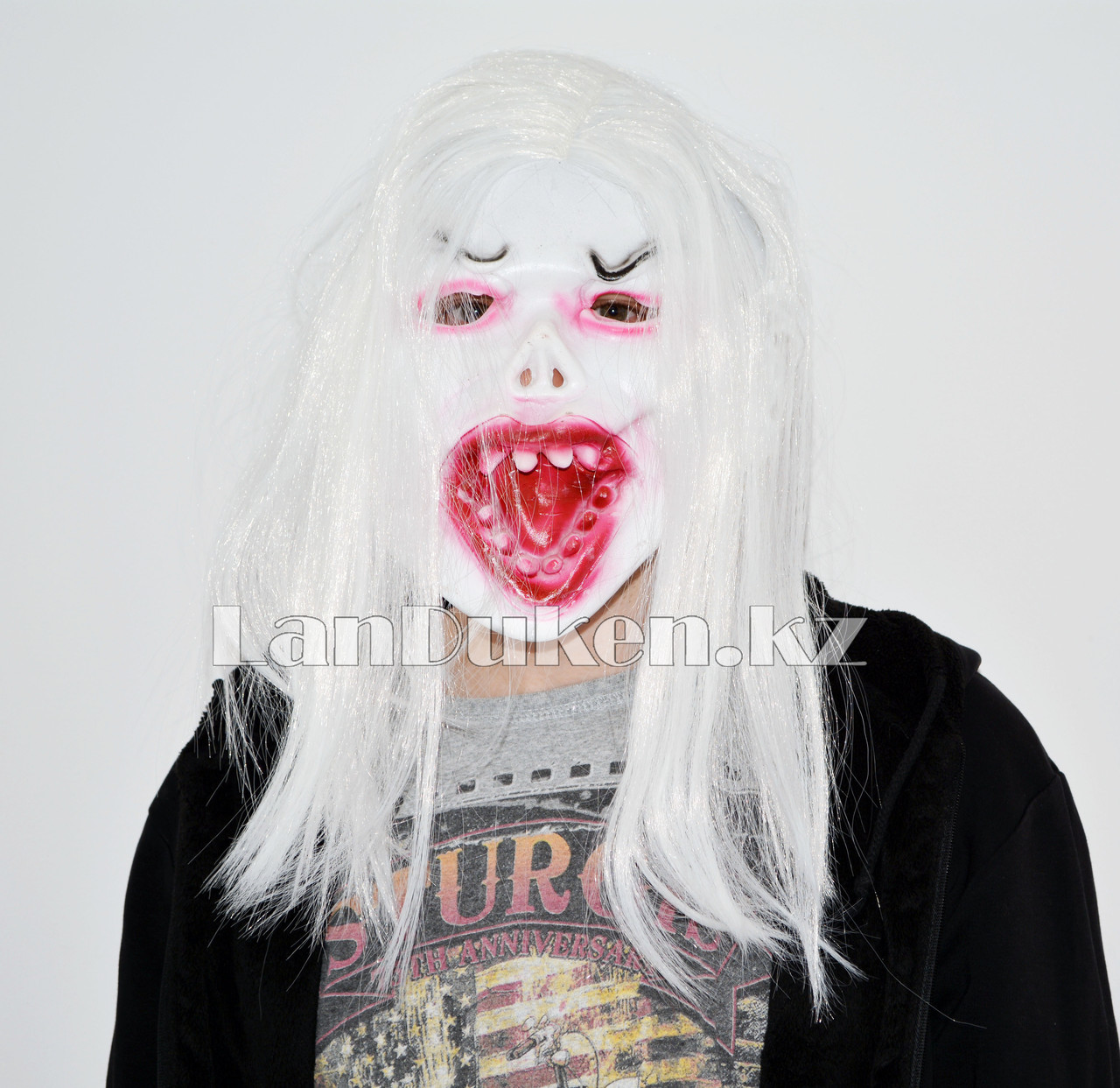 Латексная маска на хэллоуин страшное лицо призрака с разинутой пастью 02