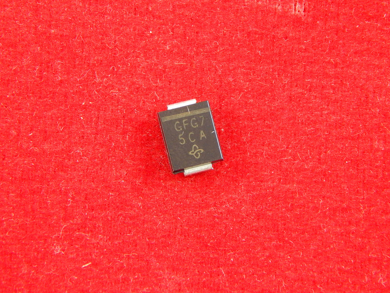 SM15T33A Защитный диод TVS (GFG 5CA) - фото 1 - id-p5252408