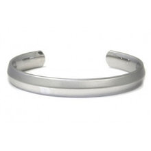 Titanium 10MM Knife Edge Finish Cuff Bangle