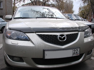 Мухобойка (дефлектор капота) Mazda 3 2004-2008 хэтчбек