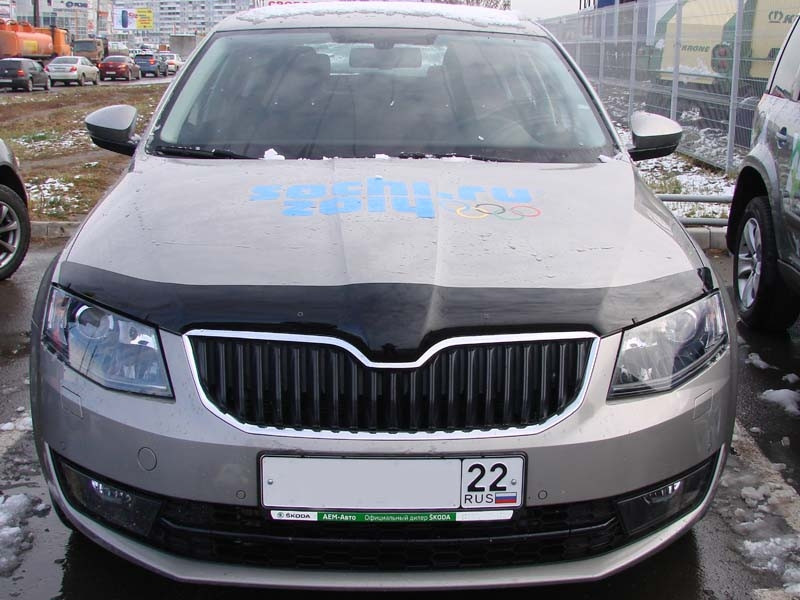 Мухобойка (дефлектор капота) Skoda Octavia 2012+ универсал