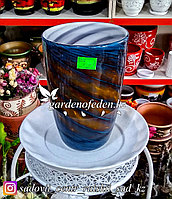 Стеклянная, декоративная ваза. Высота 30см. Цвет: Коричнево-синий узор в полоску.