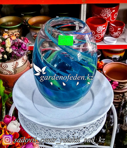 Стеклянная, декоративная ваза. Высота 30см. Цвет: Синий. Абстрактный узор в полоску., фото 2
