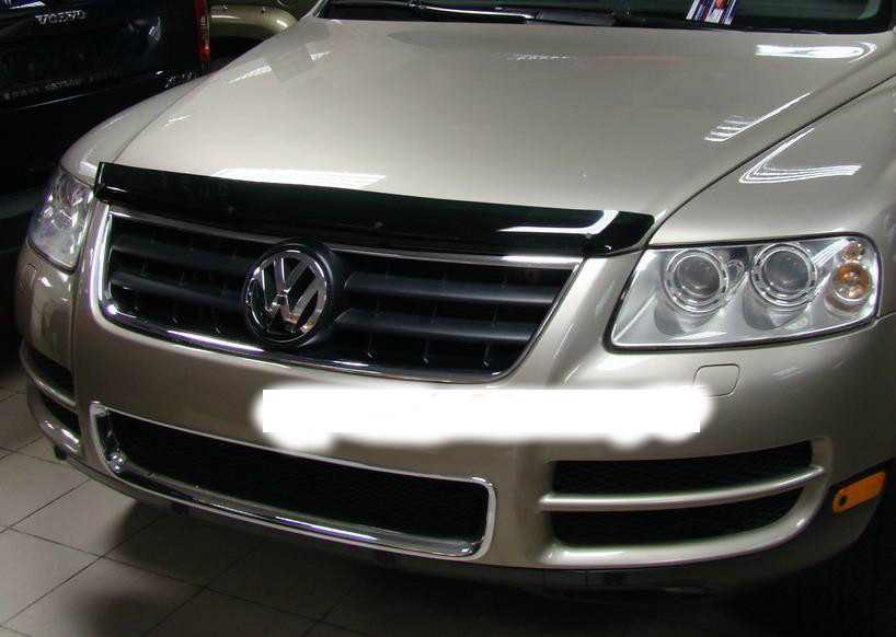 Мухобойка ( дефлектор капота ) Volkswagen Touareg 2007-2009 - фото 1 - id-p56726767