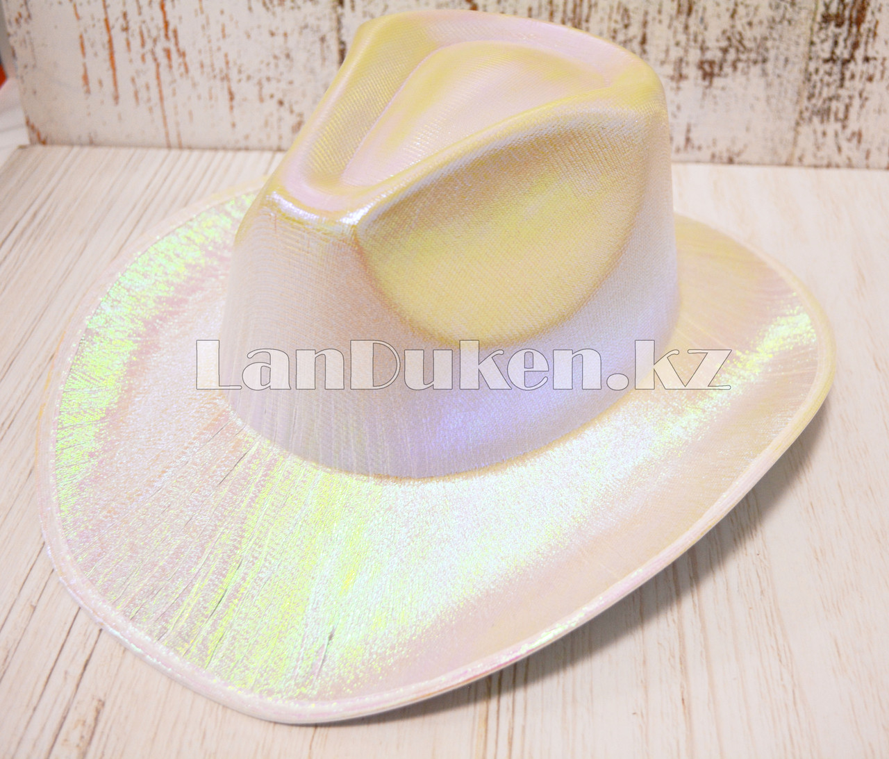 Ковбойская карнавальная блестящая шляпа перламутровый белый - фото 2 - id-p56729861