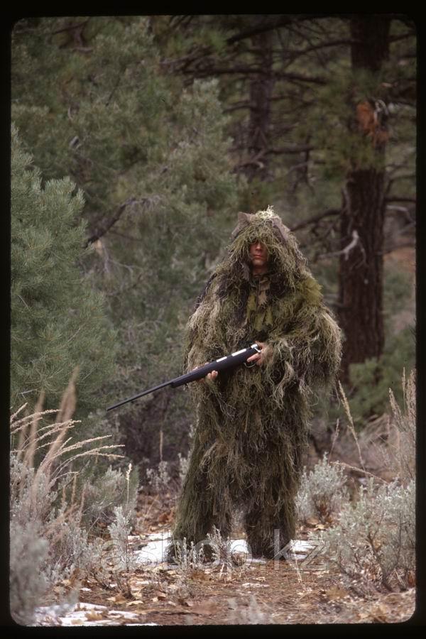Маскировочный костюм Rothco Bushrag Ultralight Woodland Camo, Цвет: Лиственный лес, Размер: M/L, (65127)