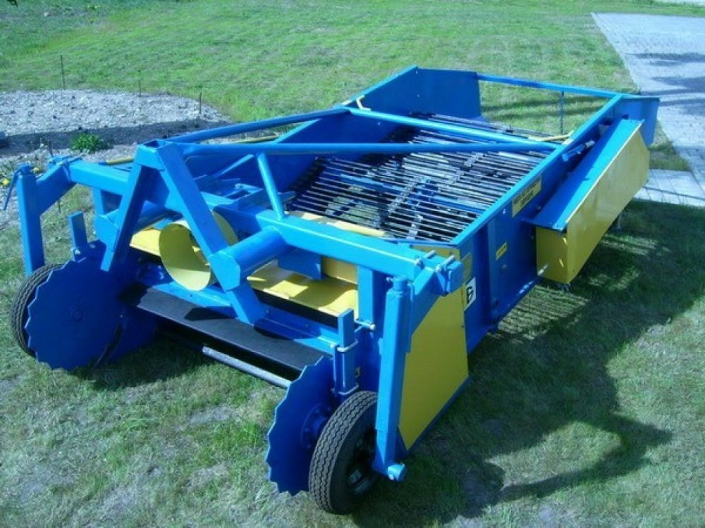Копатель валкоукладчик лука КЛ-1.4