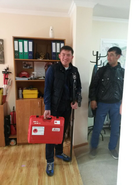 Аққұба Светамен әжетханада секс