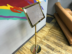 Информационные стойки