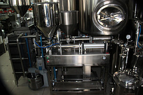Оборудование для розлива густых, пастообразный продуктов (майонез, кетчуп и т.д.), 1 головка  0,5 л, фото 2