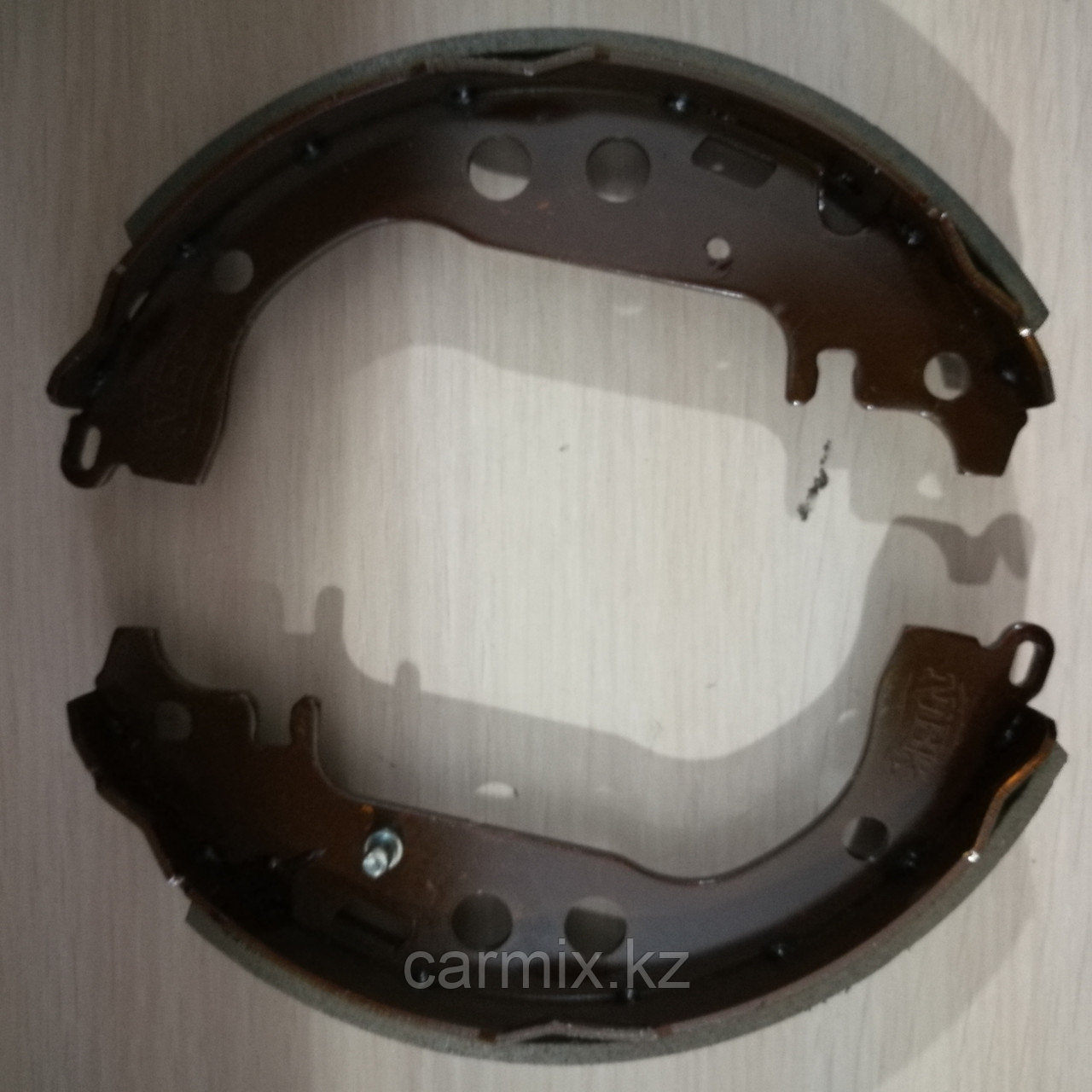 Тормозные колодки задние барабанные YARIS 2002-05