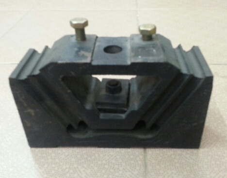 Подушка крепления двигателя HOWO A7 WG9725592031