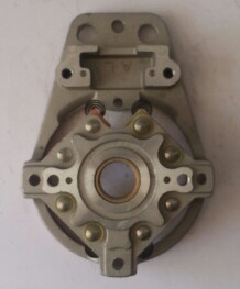 Щеткодержатель стартера WD615 2745