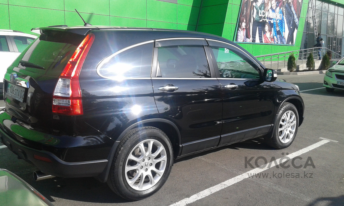 Дефлекторы окон (Ветровики) для Honda CR-V 2007-2012 с хромированным молдингом и креплением OEM