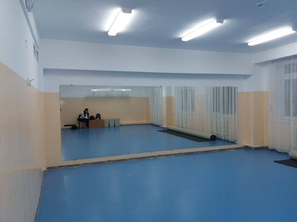 Зеркало в хореографический зал