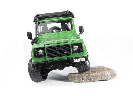 Bruder Игрушечный Внедорожник Land Rover Defender (Брудер)