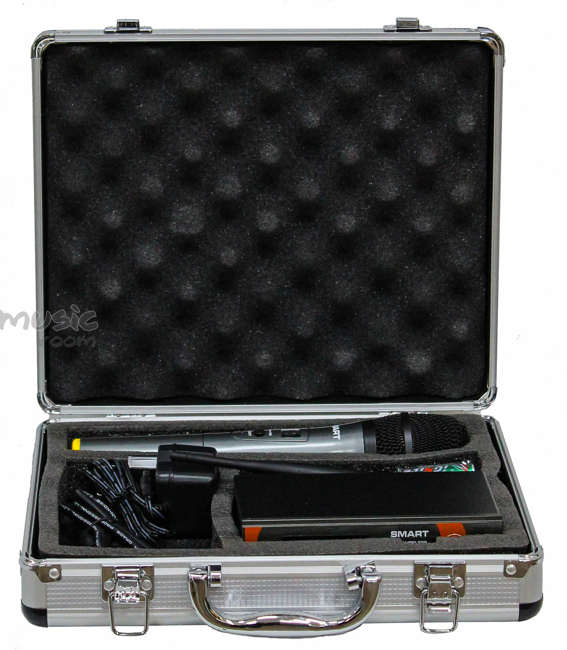 Радиомикрофон с кейсом SMART SM-102