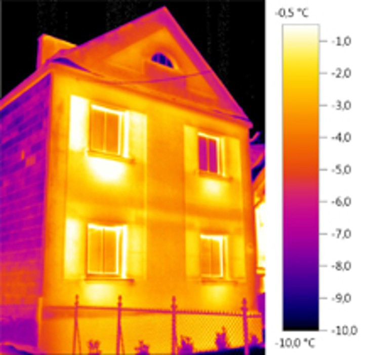 Теплопотери тепловизор. Тепловизионное обследование домов. Тепловизионная съемка зданий. Тепловизор. Тепловизор здание.