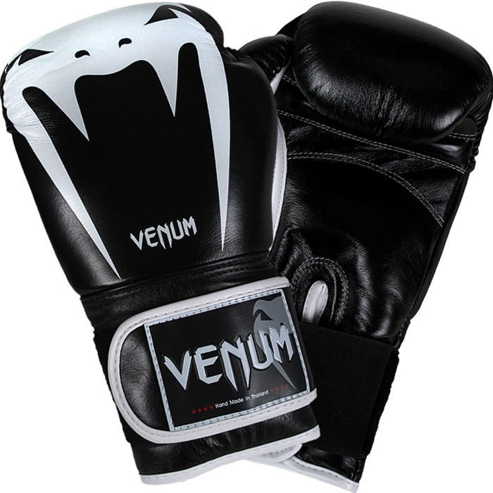 Боксерские перчатки Venum Tribal Boxing Gloves