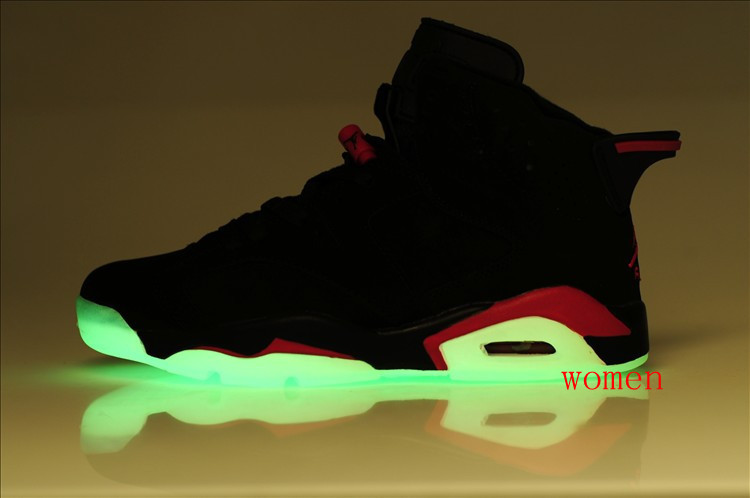 Баскетбольные кроссовки Nike Air Jordan 6 Retro светящаяся подошва - фото 3 - id-p4138303