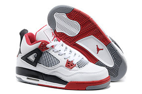 Баскетбольные кроссовки Nike Air Jordan 4 Retro бело-красные