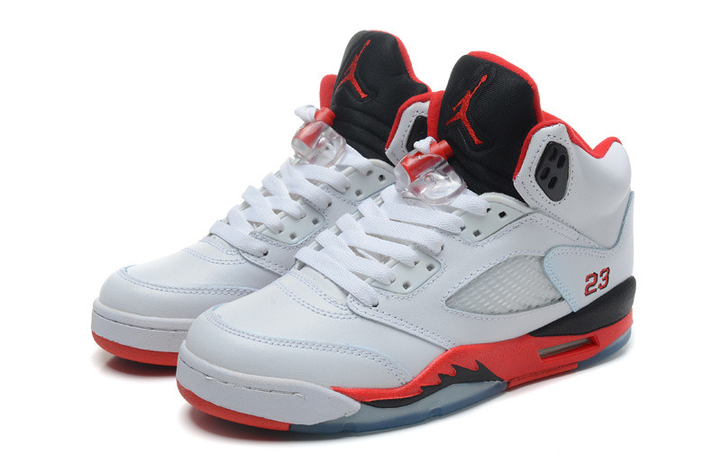 баскетбольные кроссовки Nike Air Jordan 5 Retro бело-красные Акула - фото 1 - id-p4201036