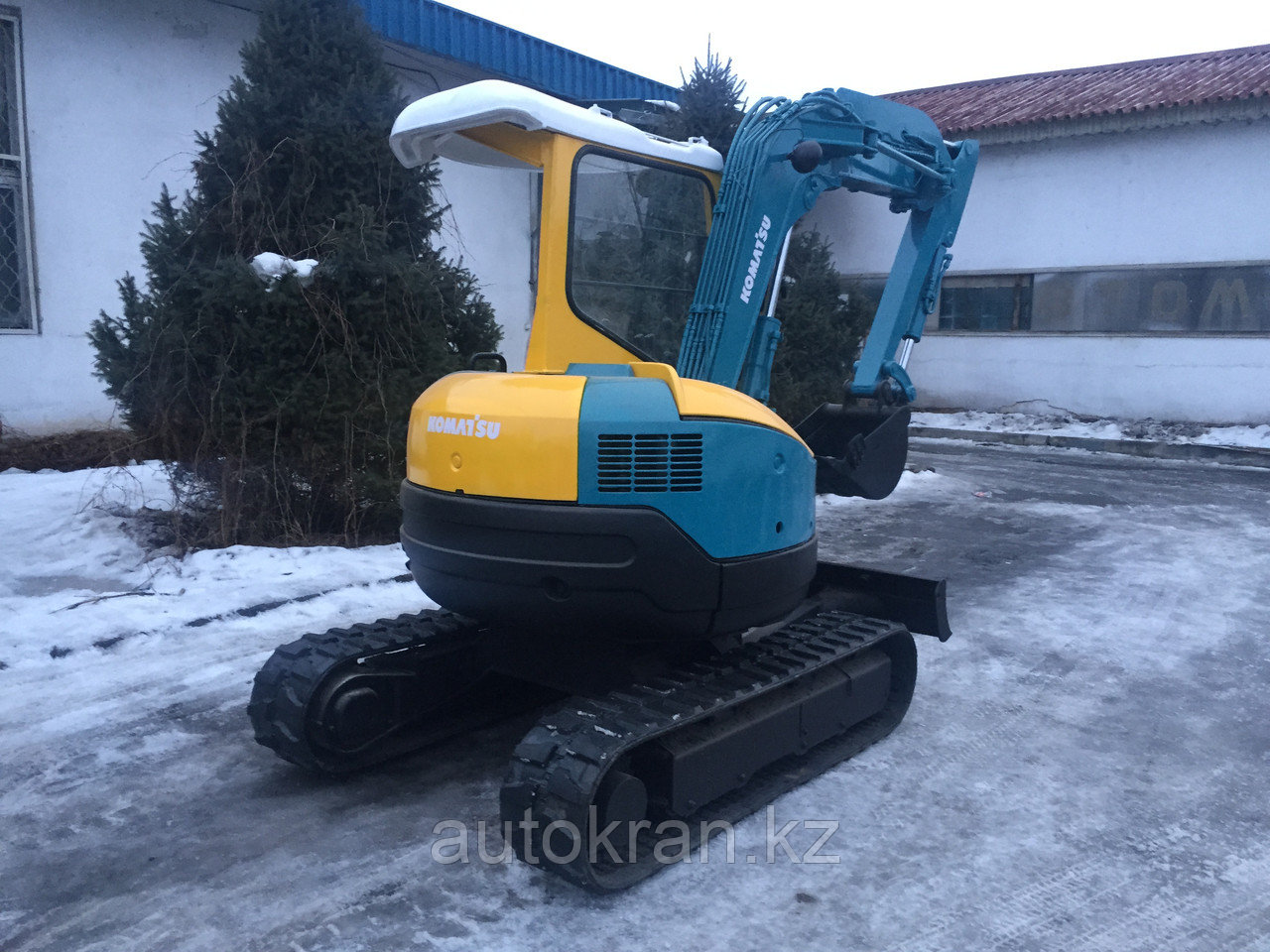 Экскаватор KOMATSU