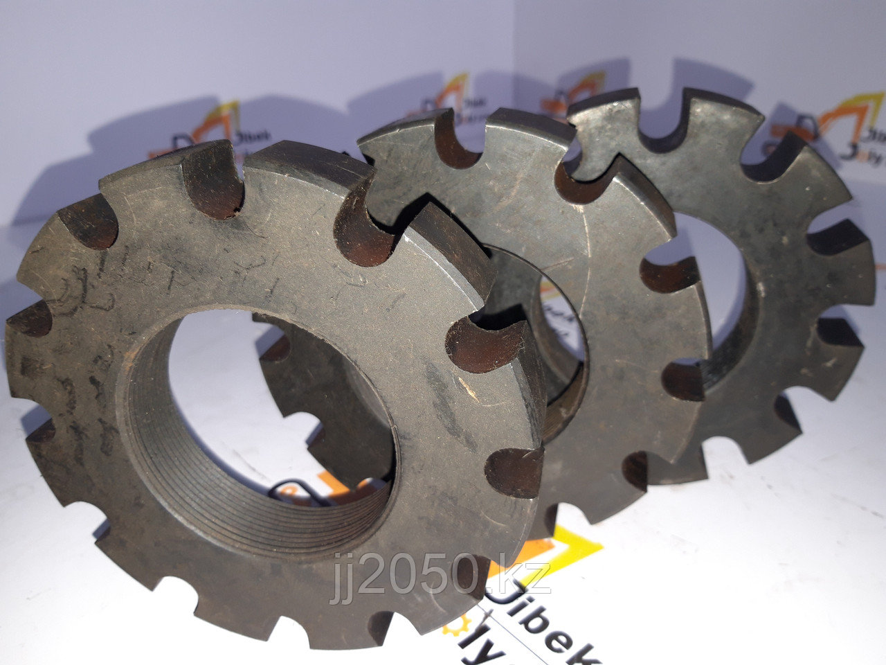 Стопорная гайка ступицы (ромашка)