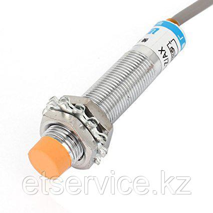 LJ 12A3-4-Z/AХ Индуктивный датчик  4 mm  тип транзистора NPN до 300 mA 1NC  6-36 VDC