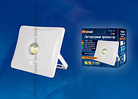 Прожектор светодиодный ULF-F31-10W/DW SENSOR IP65 100-265В WHITE картон