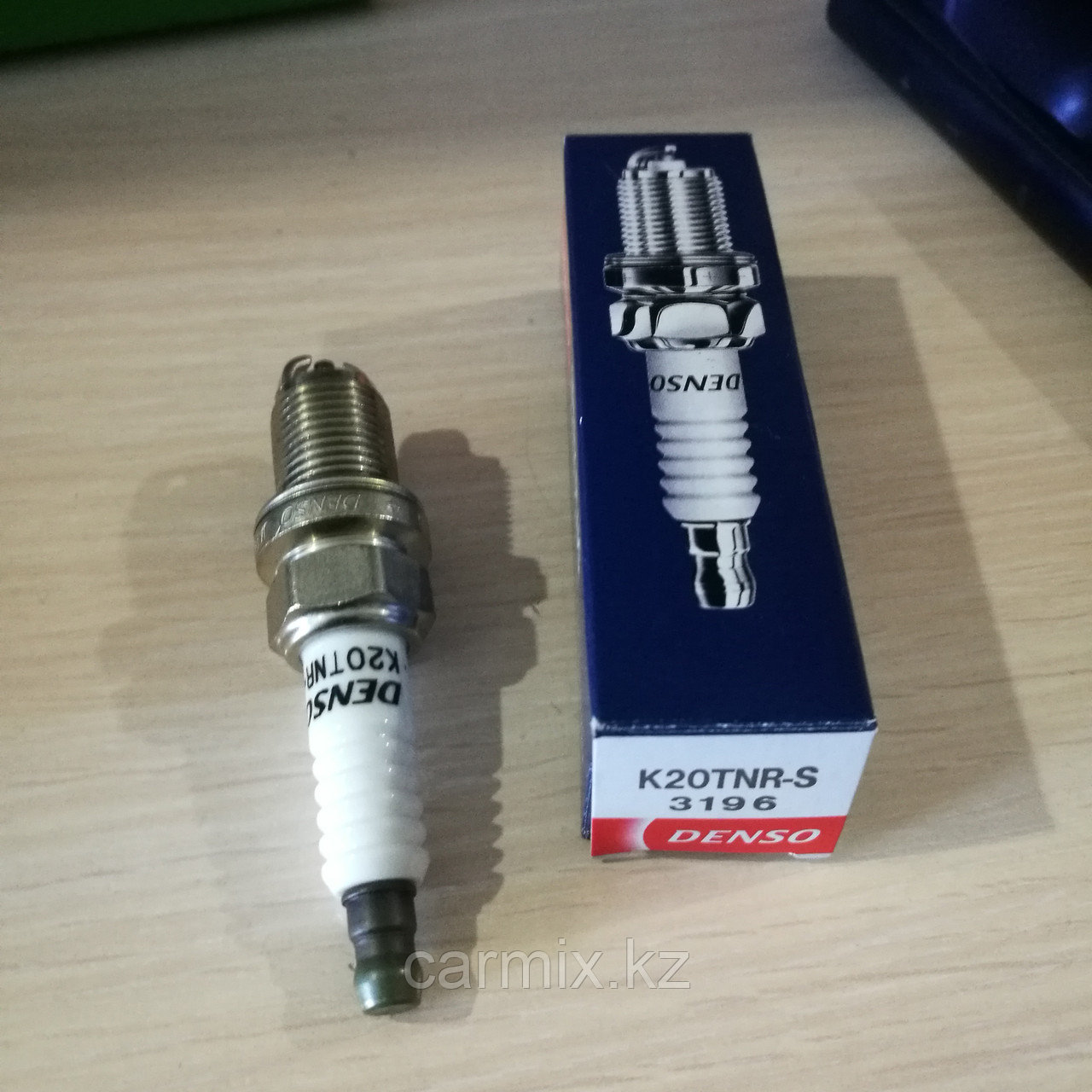 Свеча зажигания SPACE WAGON N84W, CHARIOT GRANDIS N94W GDI BKR6EKUC, DENSO, JAPAN