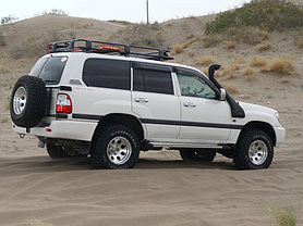 Toyota Land Cruiser 105 1