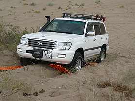 Toyota Land Cruiser 105 2