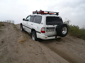 Toyota Land Cruiser 105 3
