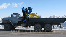 Бортовой автомобиль УРАЛ-4320 с КМУ ИМ-180 за кабиной